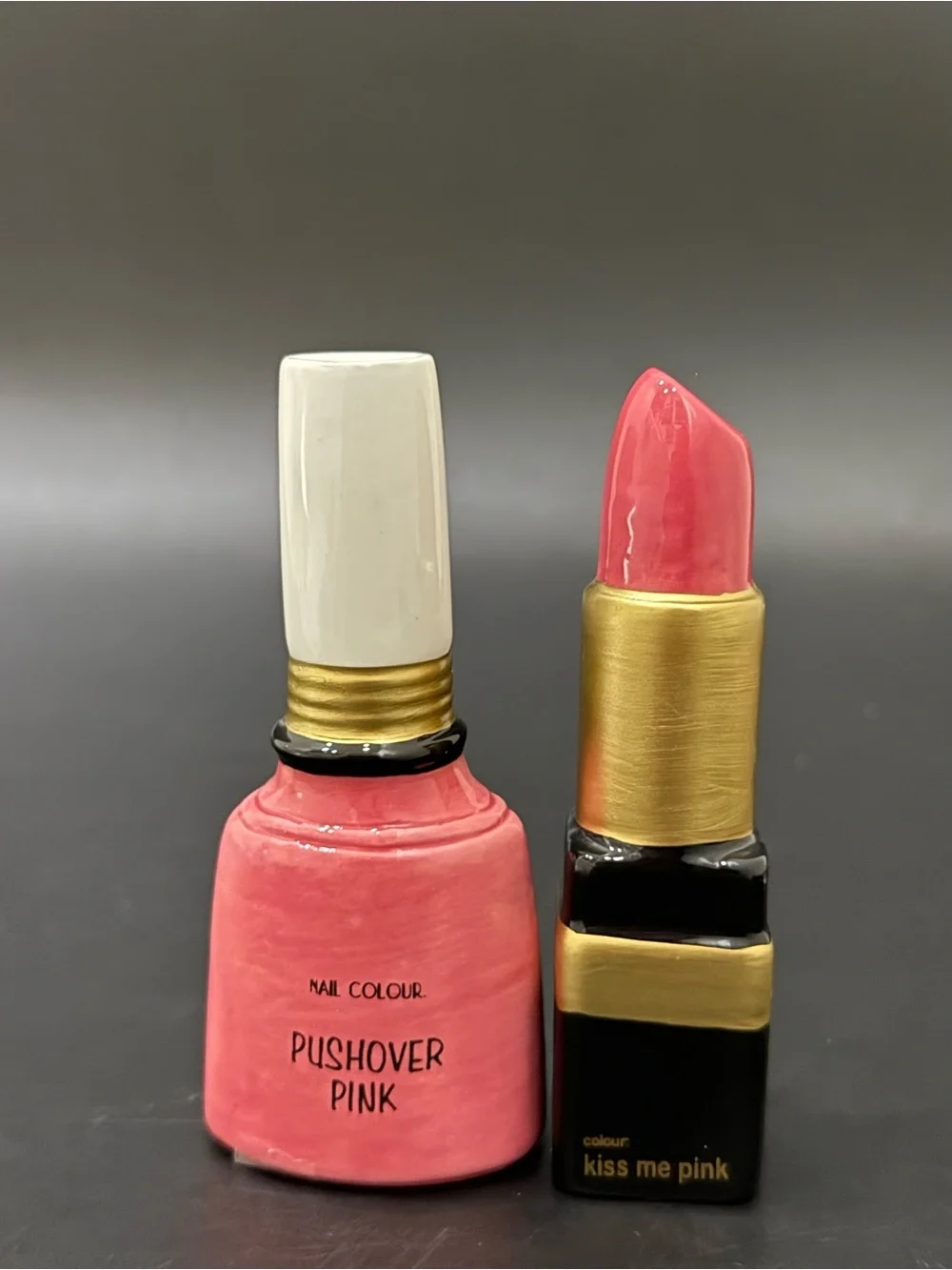 Rare SILVESTRI Ceramic Nail Polish and Lipstick 3.5” Salt and Pepper Shakers Set